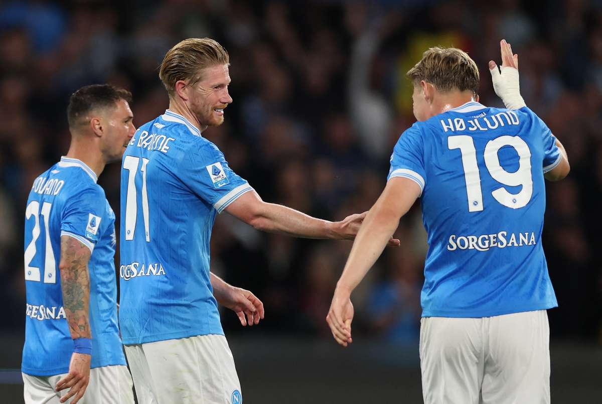 De Bruyne scores in Napoli's dominant win over Cremonese, delaying Inter's title joy