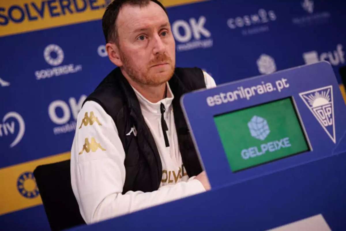 Ian Cathro enaltece o Famalicão como exemplo para clubes lusos