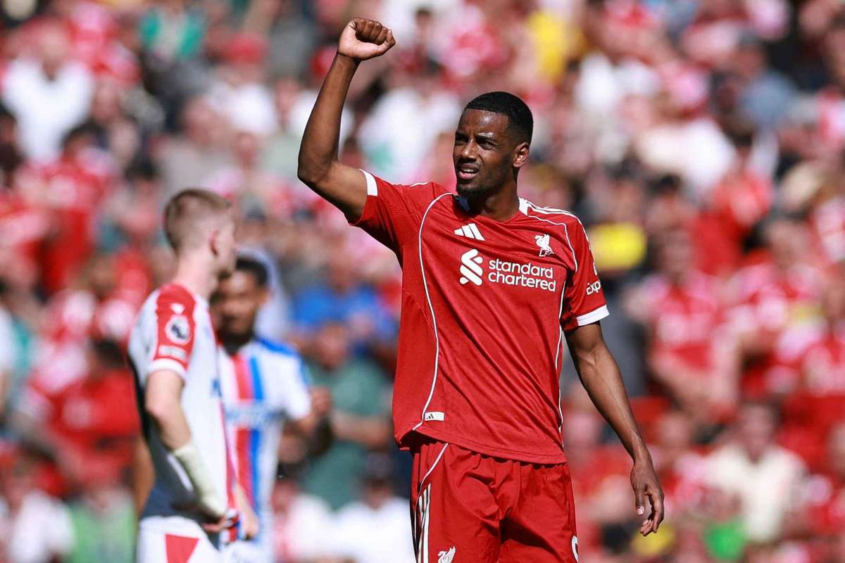 Doelpunt Isak leidt Liverpool naar makkelijke overwinning op Palace en dichter bij Champions League