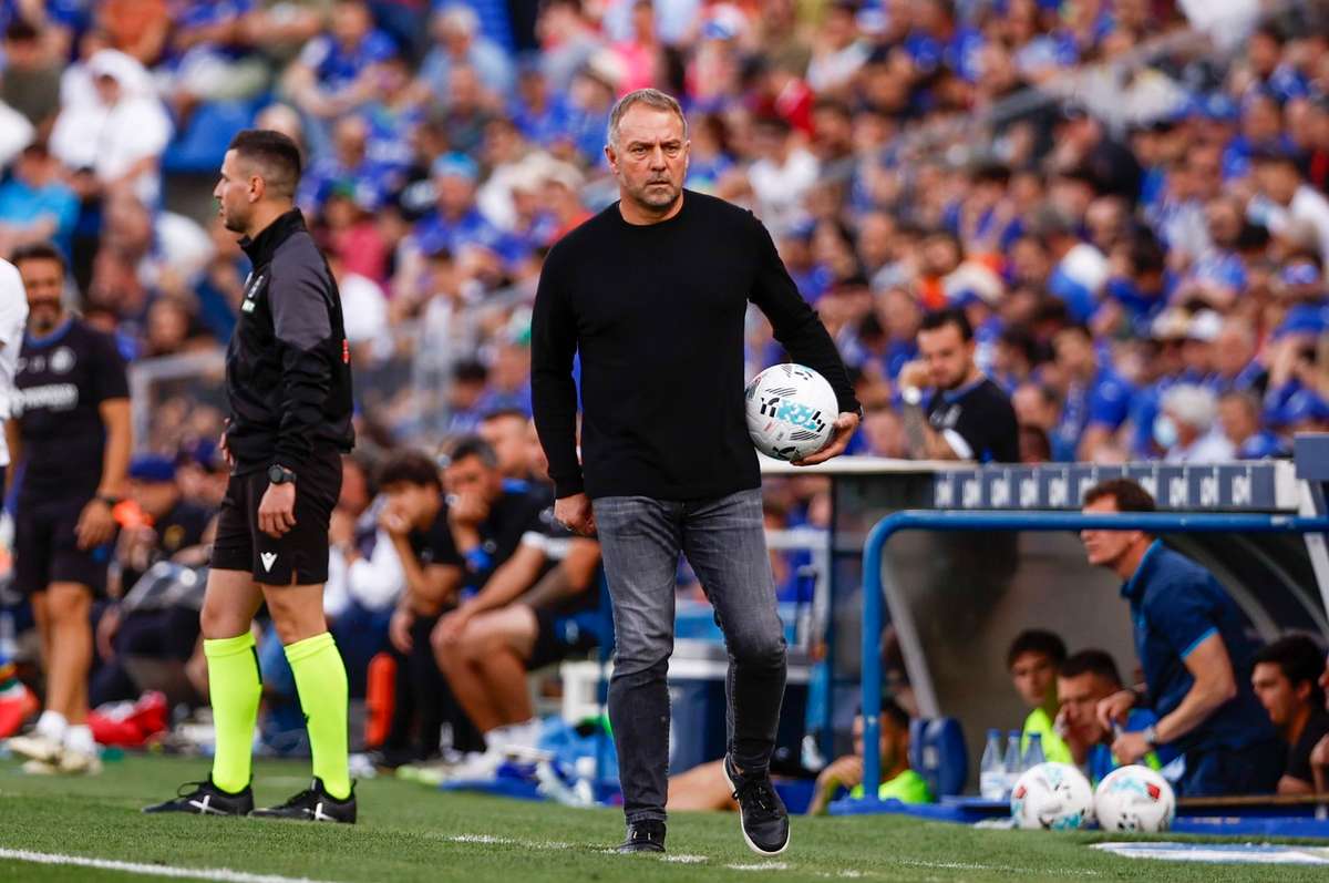 Flick mantiene la calma: "Me quiero olvidar de las cuentas"