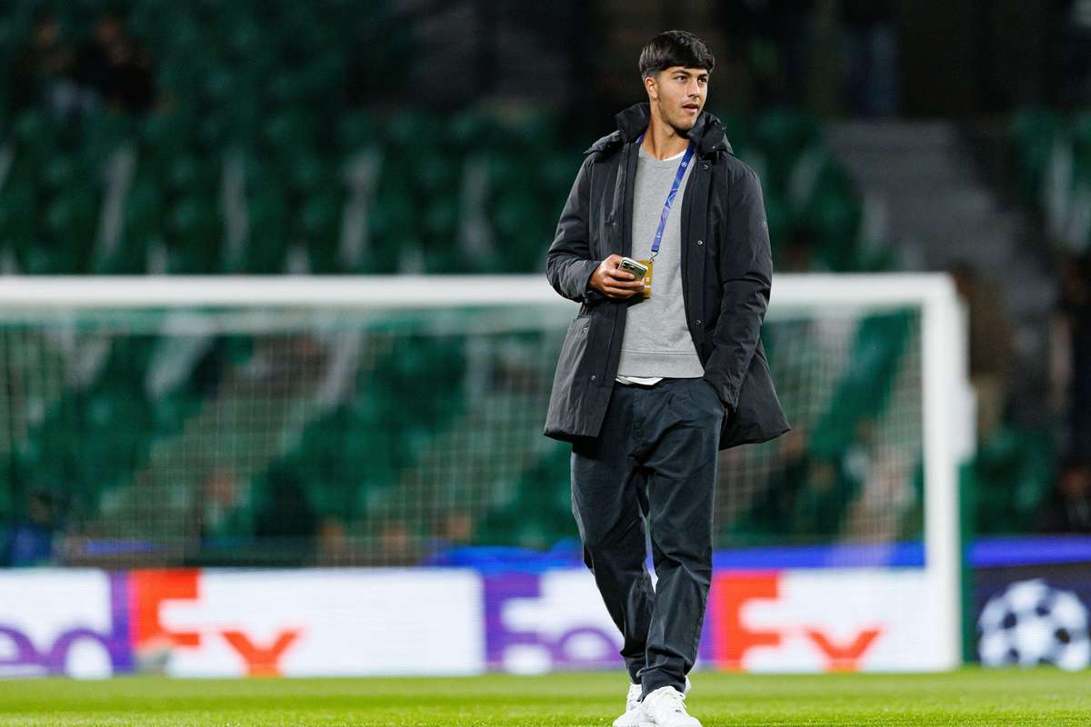 Eduardo Felicissimo entre os eleitos do Sporting Faye e Nuno Santos nao vao