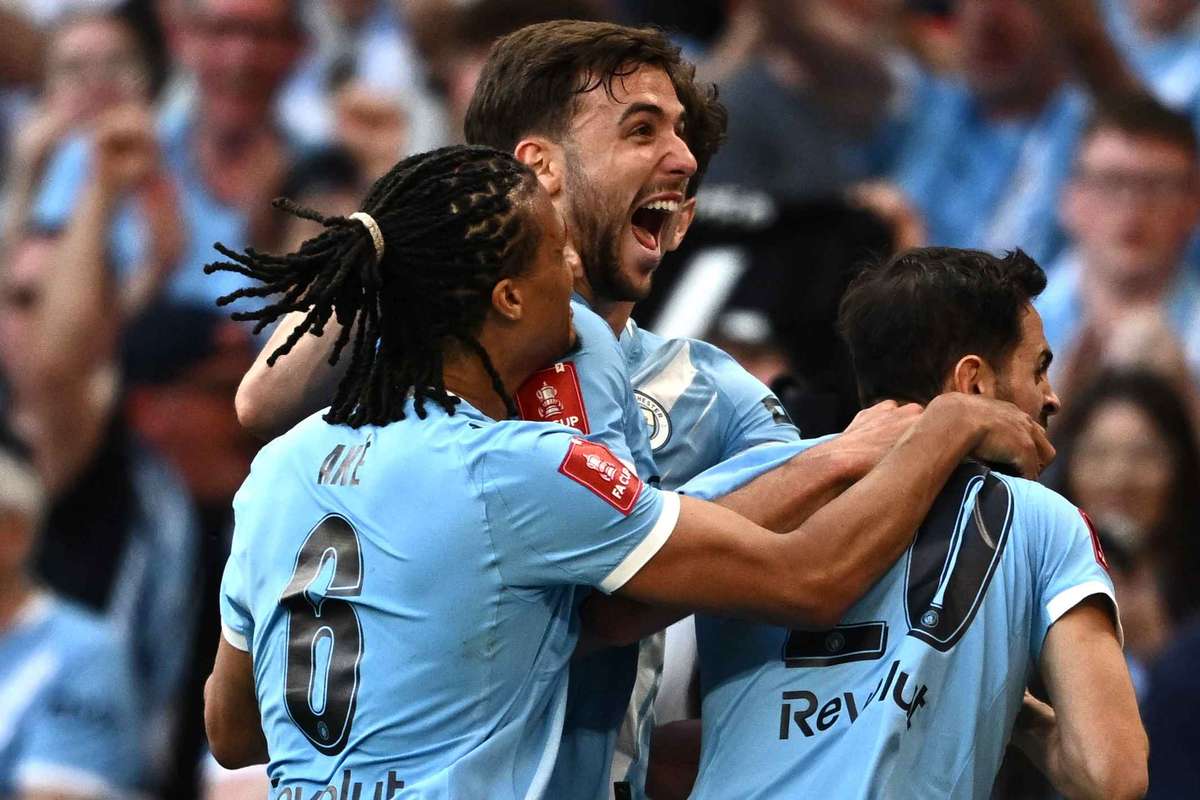 Manchester City vira o jogo no final ante o Southampton e avança à quarta final consecutiva na Taça de Inglaterra