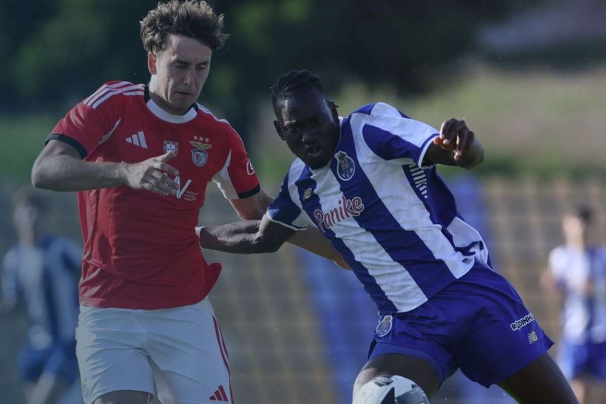 Juniores Benfica empata no final e atrasa celebração do FC Porto 3 3