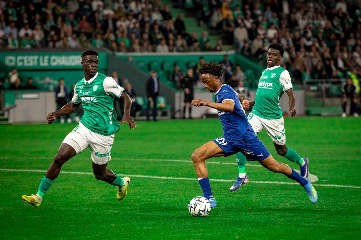 Troyes domine Saint-Étienne à Geoffroy-Guichard et confirme sa promotion en Ligue 1