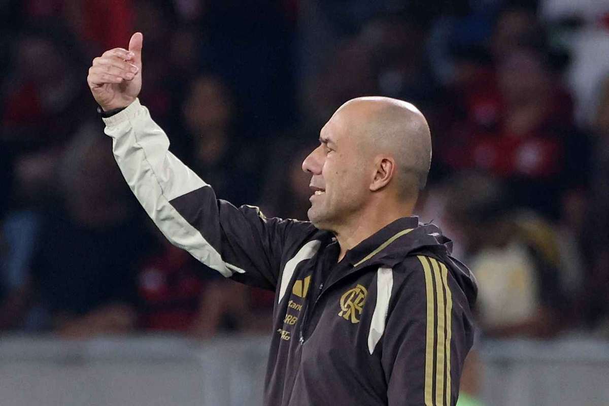 "Minha ideia é criar", explica Jardim após goleada do Flamengo no Brasileirão