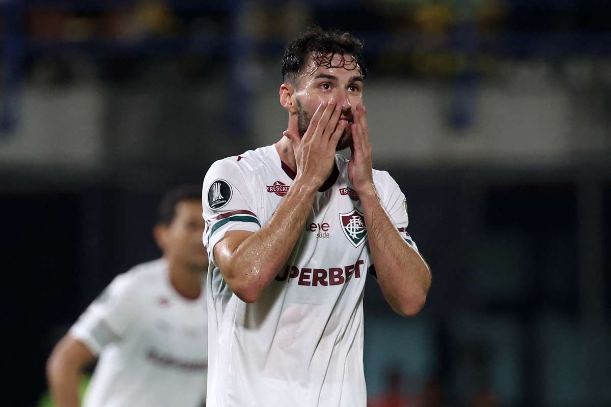 Lesão na coxa esquerda deixa Martinelli afastado do Fluminense por até 8 semanas