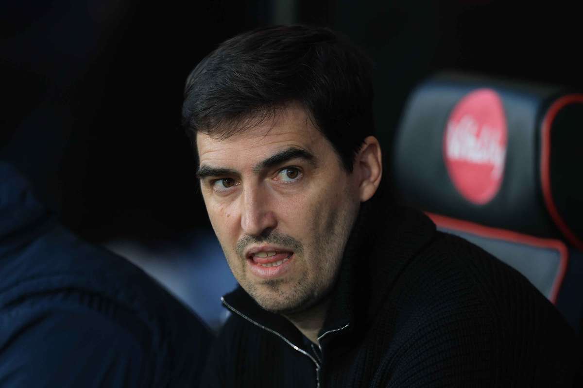 Chelsea inicia contactos iniciales con agentes de Andoni Iraola