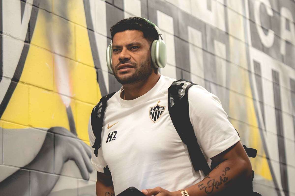 Hulk realiza treinos isolados durante negociações para rescindir contrato com Atlético-MG e rumar ao Fluminense