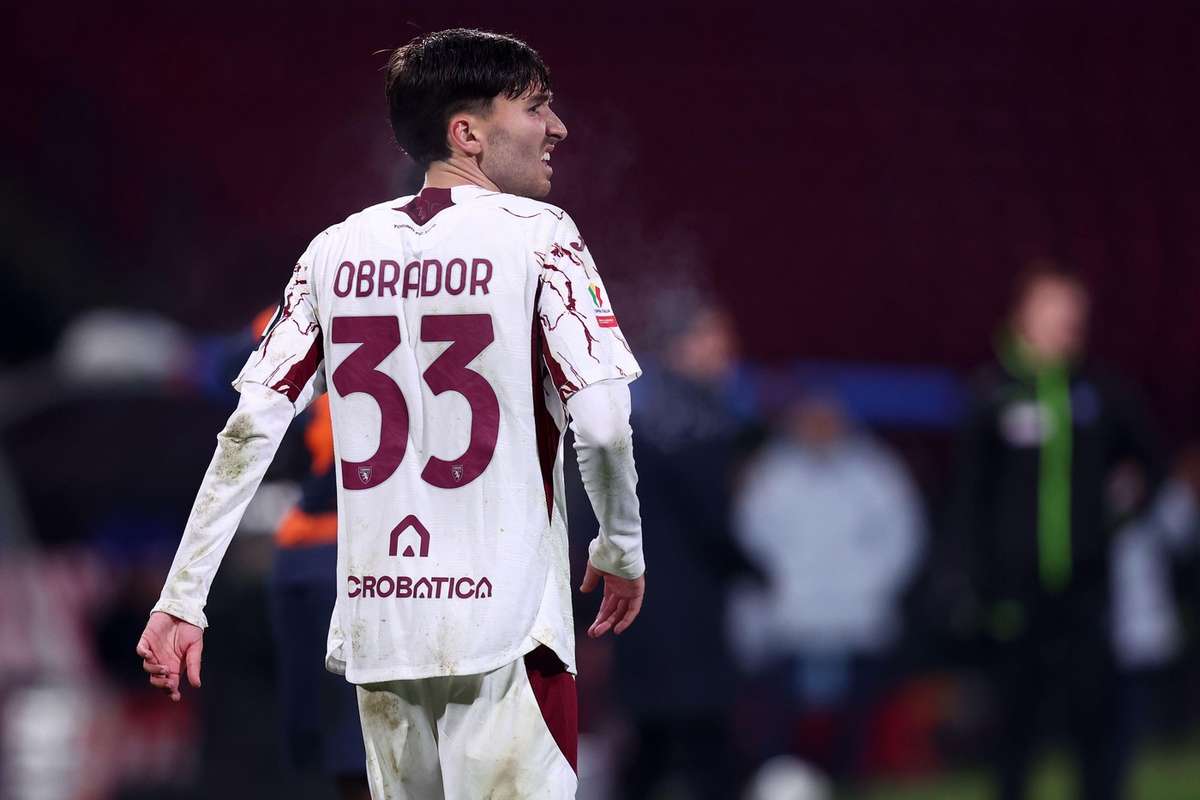 Torino procura acordo por Obrador junto ao Benfica