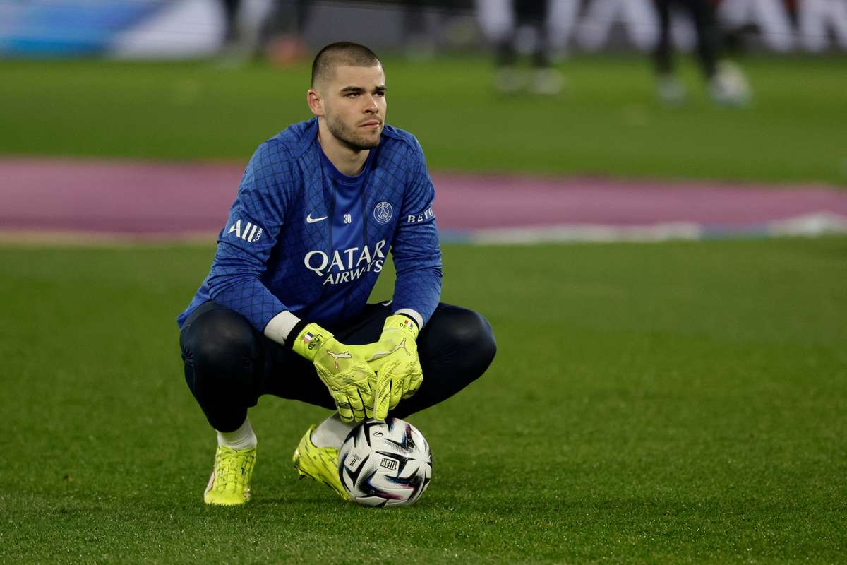 Lucas Chevalier blessé à la cuisse sa présence au Mondial en danger