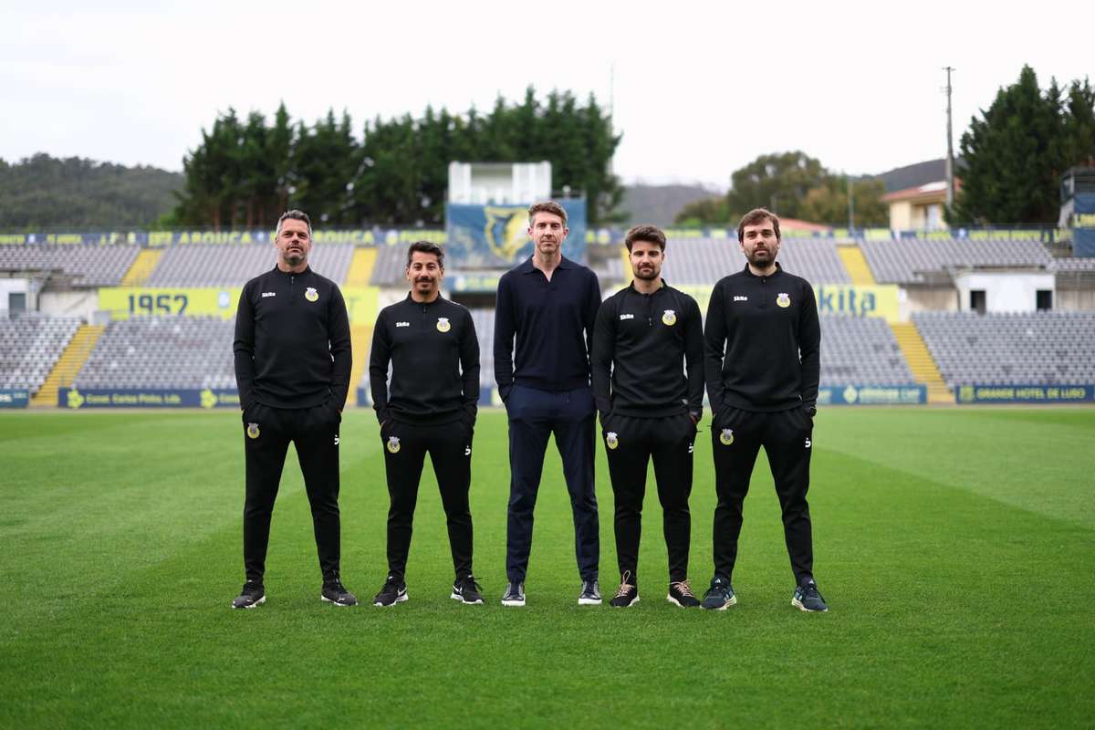Vasco Seabra estende contrato até 2027 no Arouca