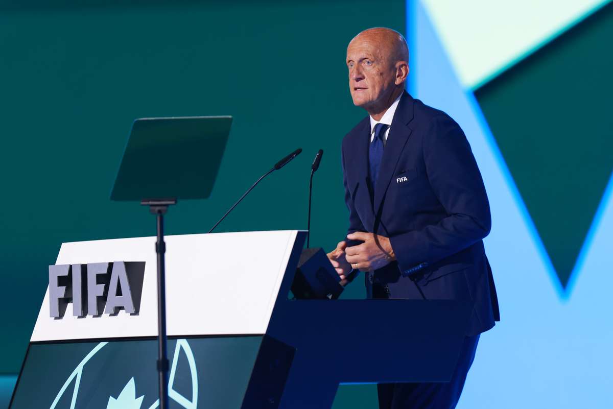 Pierluigi Collina elogia Pedro Proença no Congresso da FIFA