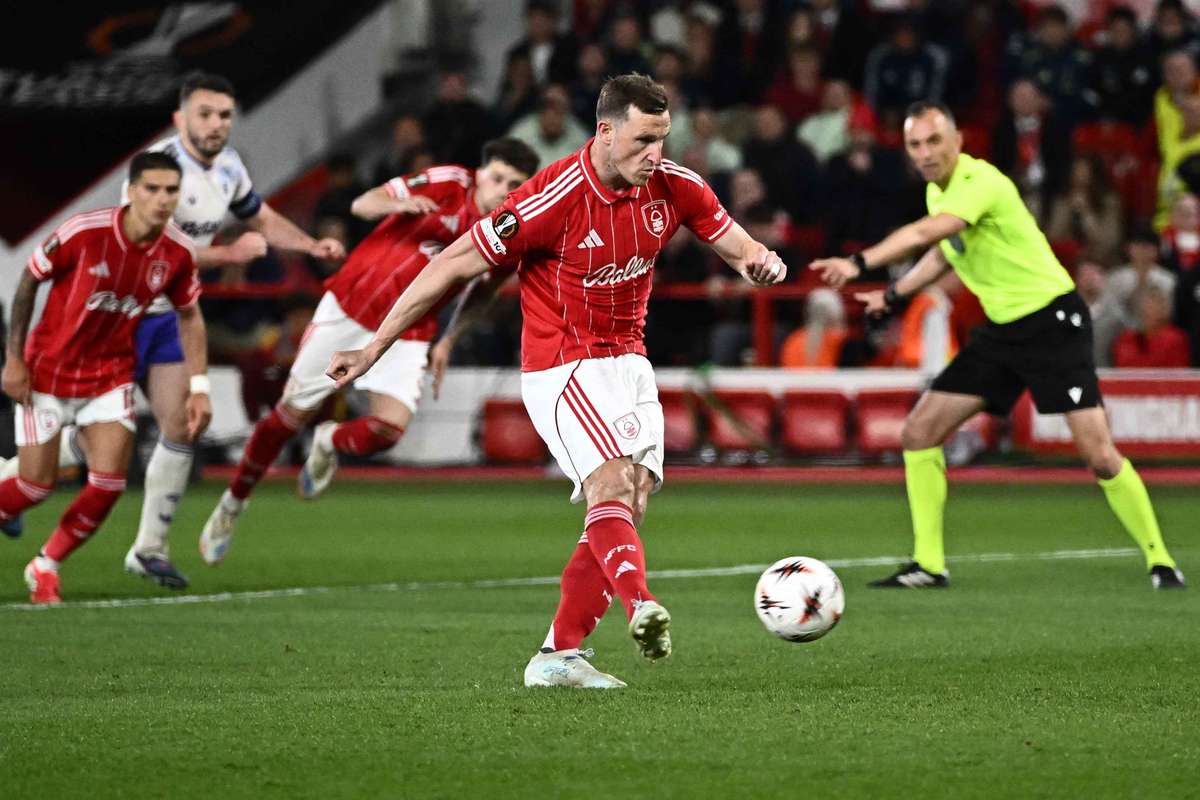 Chris Woods spot kick proves decisive as Nottingham Forest defeat Aston Villa in semi final opener