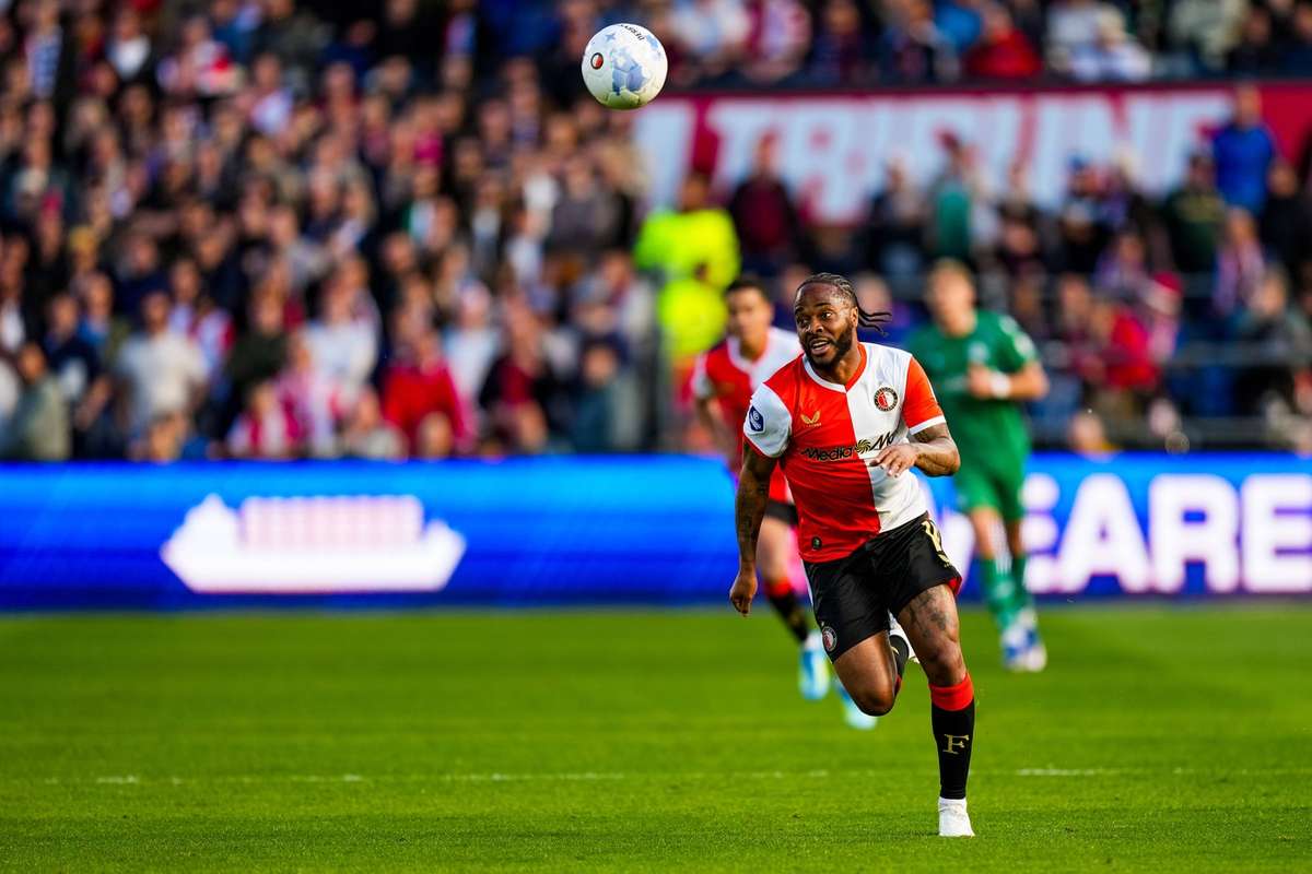 Raheem Sterling decepciona e não segue as aspirações do Feyenoord para a Liga dos Campeões