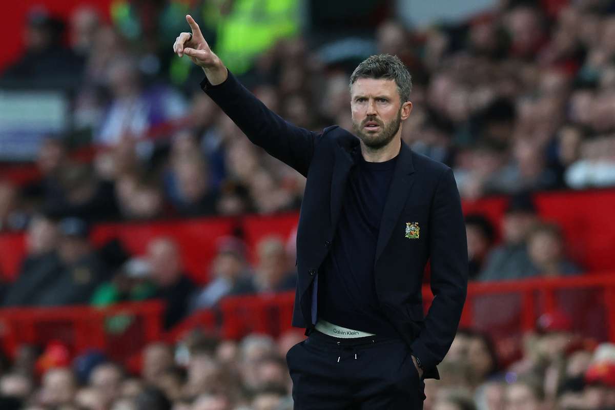 Michael Carrick sobre o dérbi entre United e Liverpool: Um dos meus confrontos favoritos