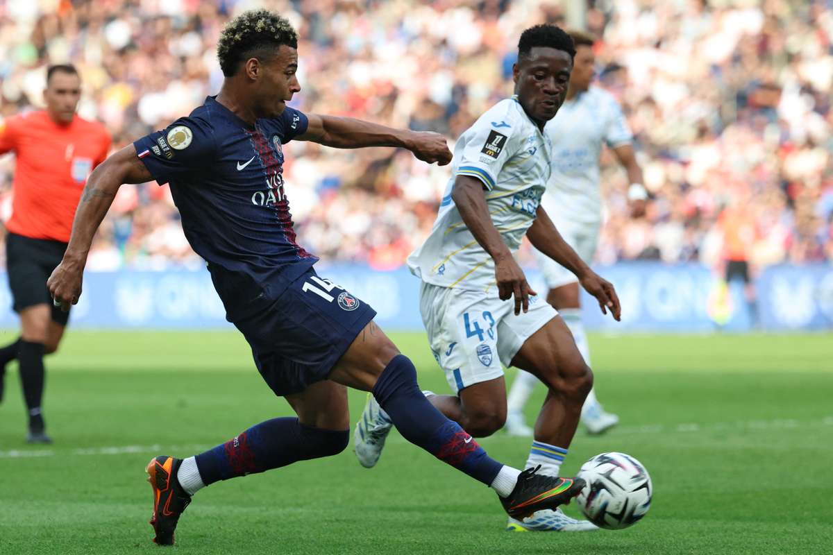Paris trop timide avec ses remplaçants trébuche contre Lorient au Parc des Princes