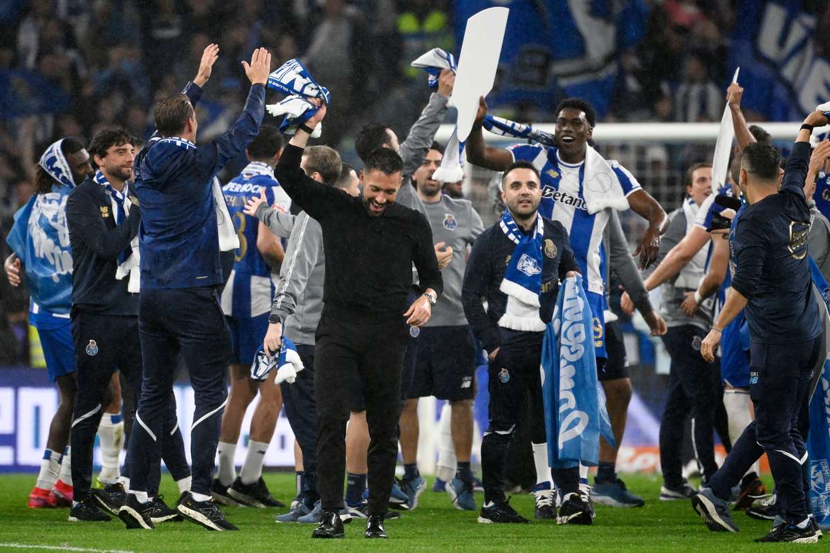 FC Porto campeão: Maior mercado e Farioli deram a volta aos dragões