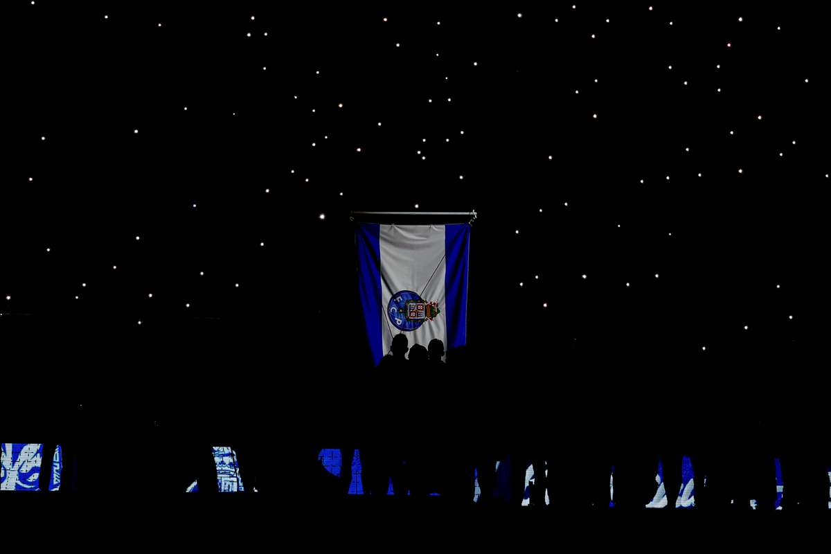 FC Porto conquista campeonato: Jorge Costa homenageado nas festas do título
