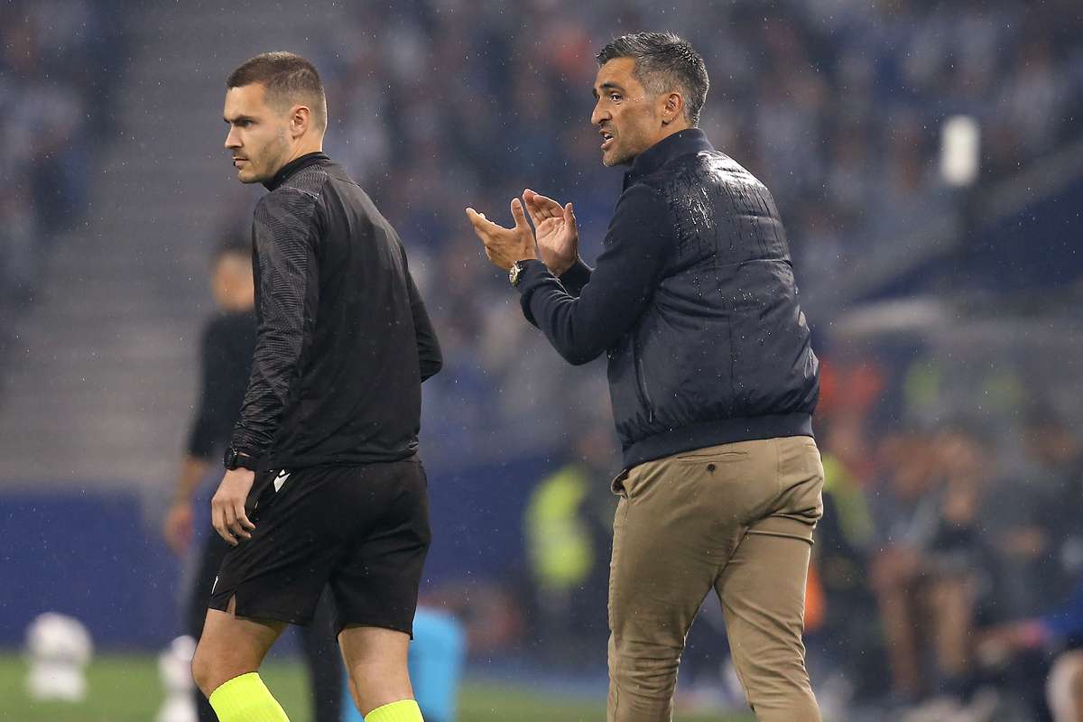 Custódio felicita o FC Porto e revela: "Contento com o rendimento dos atletas"