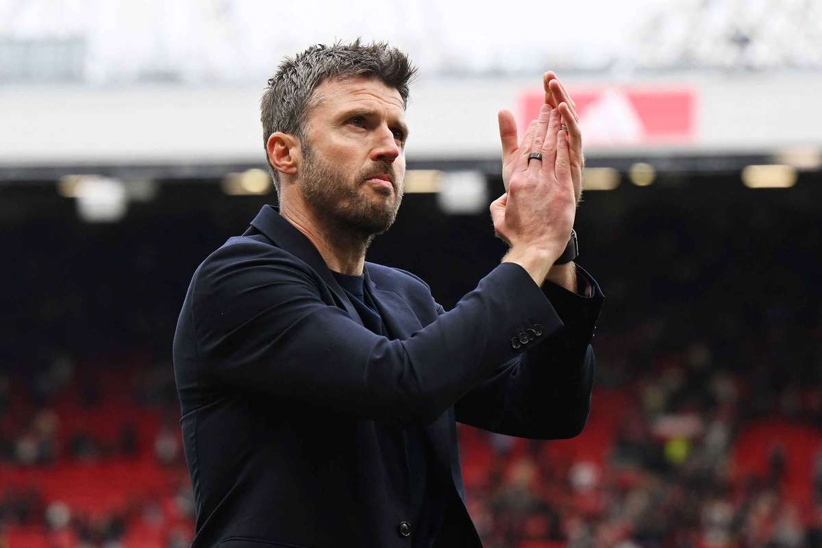 Michael Carrick soutient Sir Alex Ferguson après son hospitalisation passagère