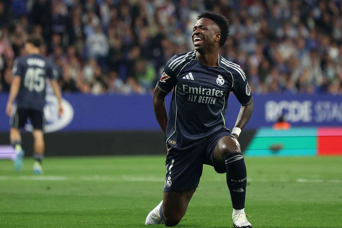 Vinícius recusa homenagem do Real Madrid ao Barcelona no Clássico