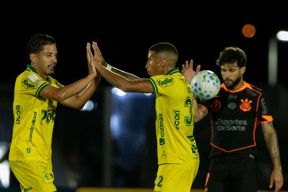 Campeonato Brasileiro Mirassol impõe primeira derrota ao Corinthians sob Fernando Diniz 2 1