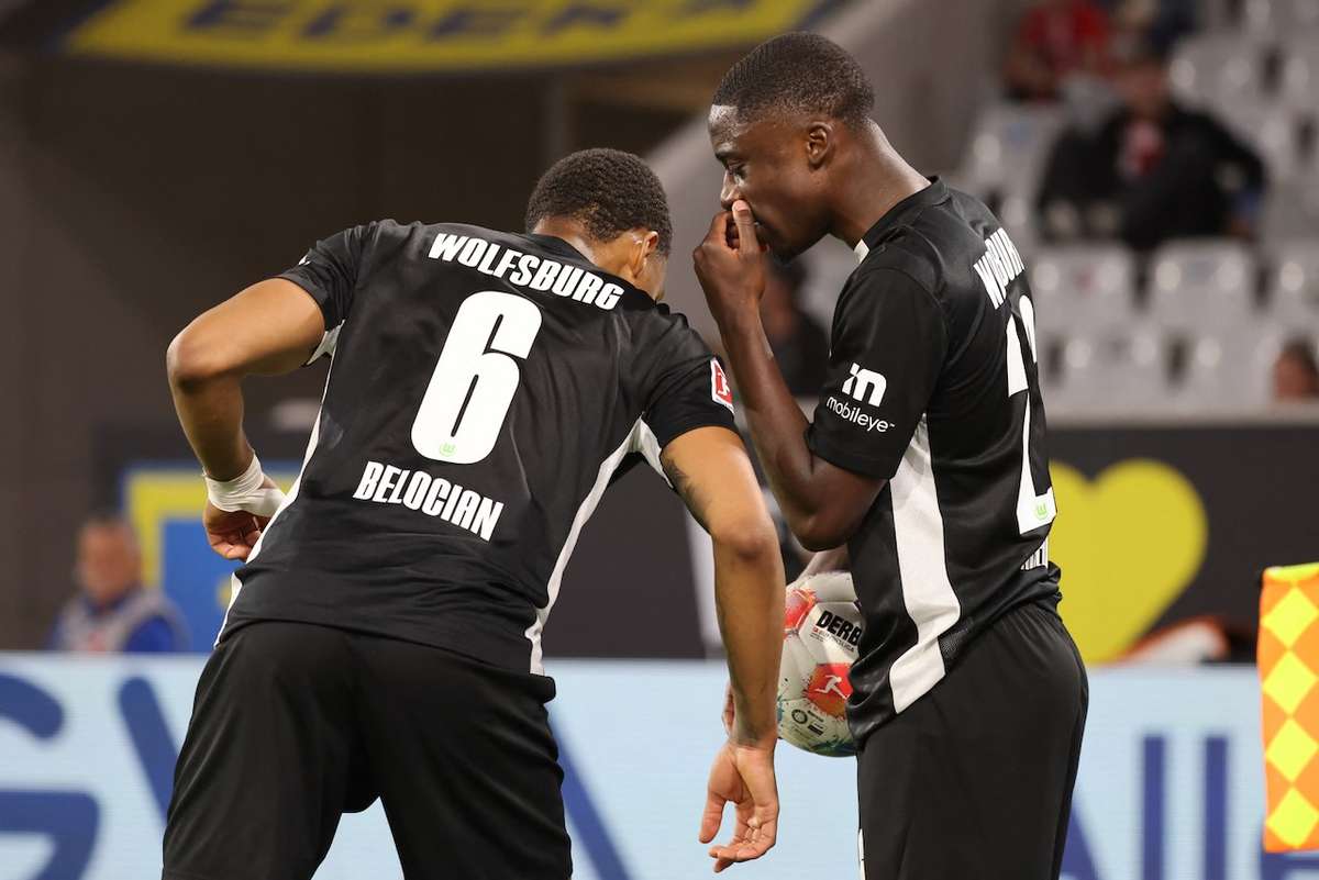 Mudança no combate pela permanência na Bundesliga: St. Pauli próximo do fundo do poço, Wolfsburgo com folga