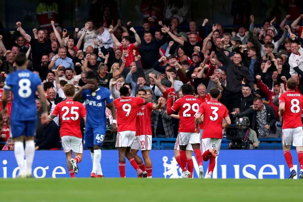 Premier League Vítor Pereira derrota Chelsea por 3 a 1 em partida repleta de lances polémicos