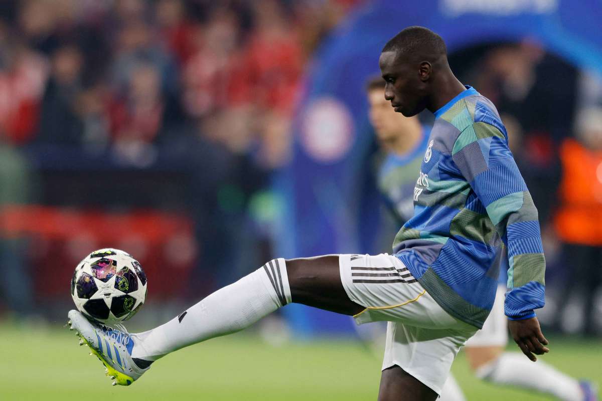 Ferland Mendy com nova lesao e regressa aos lesionados do Real Madrid