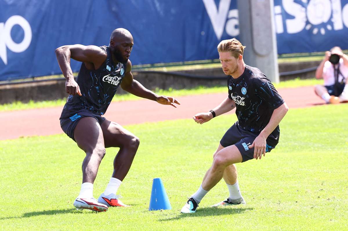 Nápoles envolvido no dilema Lukaku e no mistério De Bruyne: questao belga para Antonio Conte