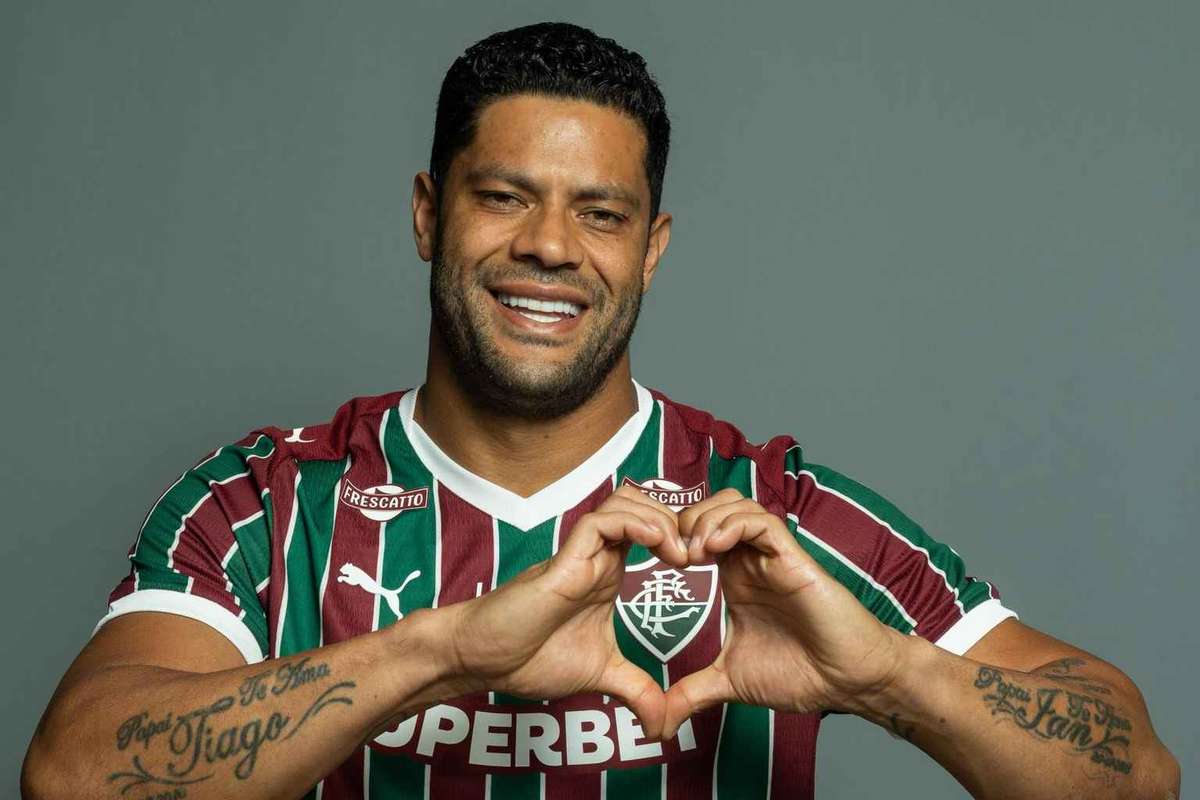 Fluminense anuncia contratação de Hulk