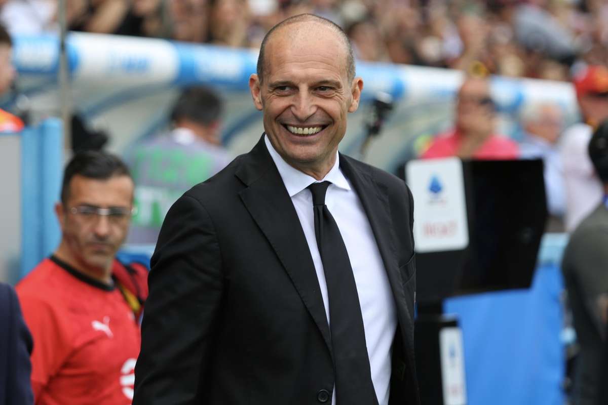 Serie A Massimiliano Allegri convoca reunião urgente com a equipa do AC Milan