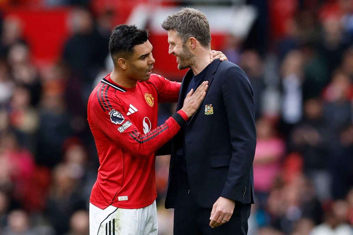 Los seguidores del Manchester United reclaman que Casemiro continúe aunque él lo juzga complicado