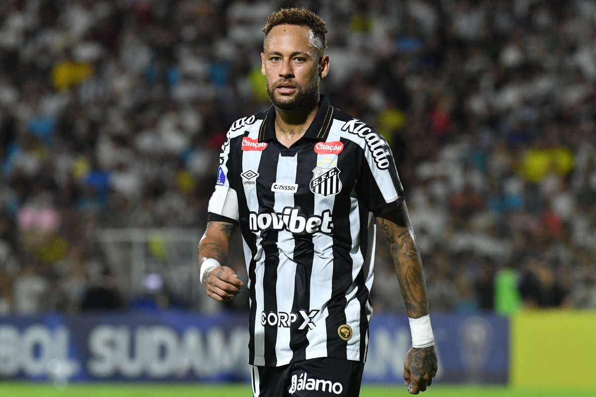 Neymar et le fils de Robinho montrent leur réconciliation suite à un accrochage