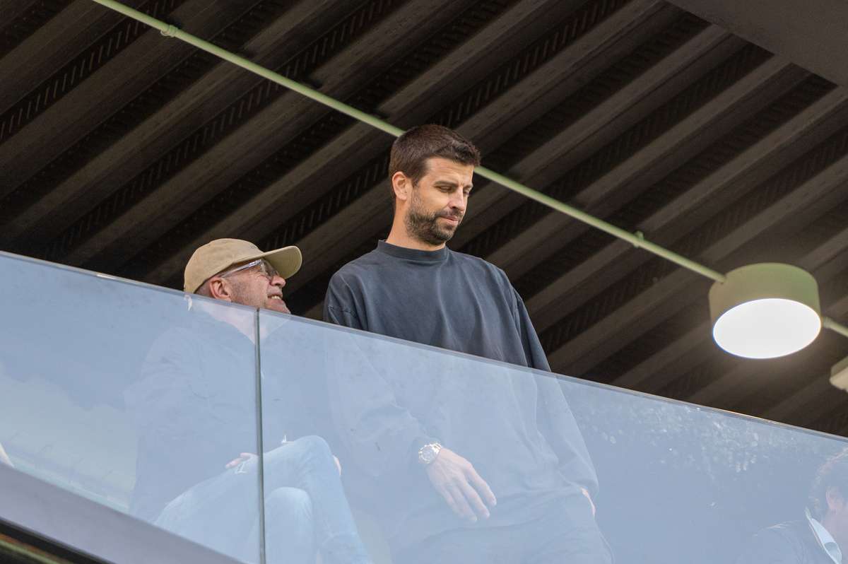 Gerard Piqué recebe punição da federação espanhola e fica afastado até à temporada seguinte