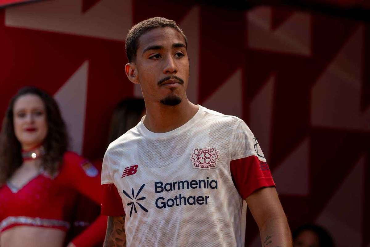 Leverkusen renueva al lateral derecho Arthur hasta 2031