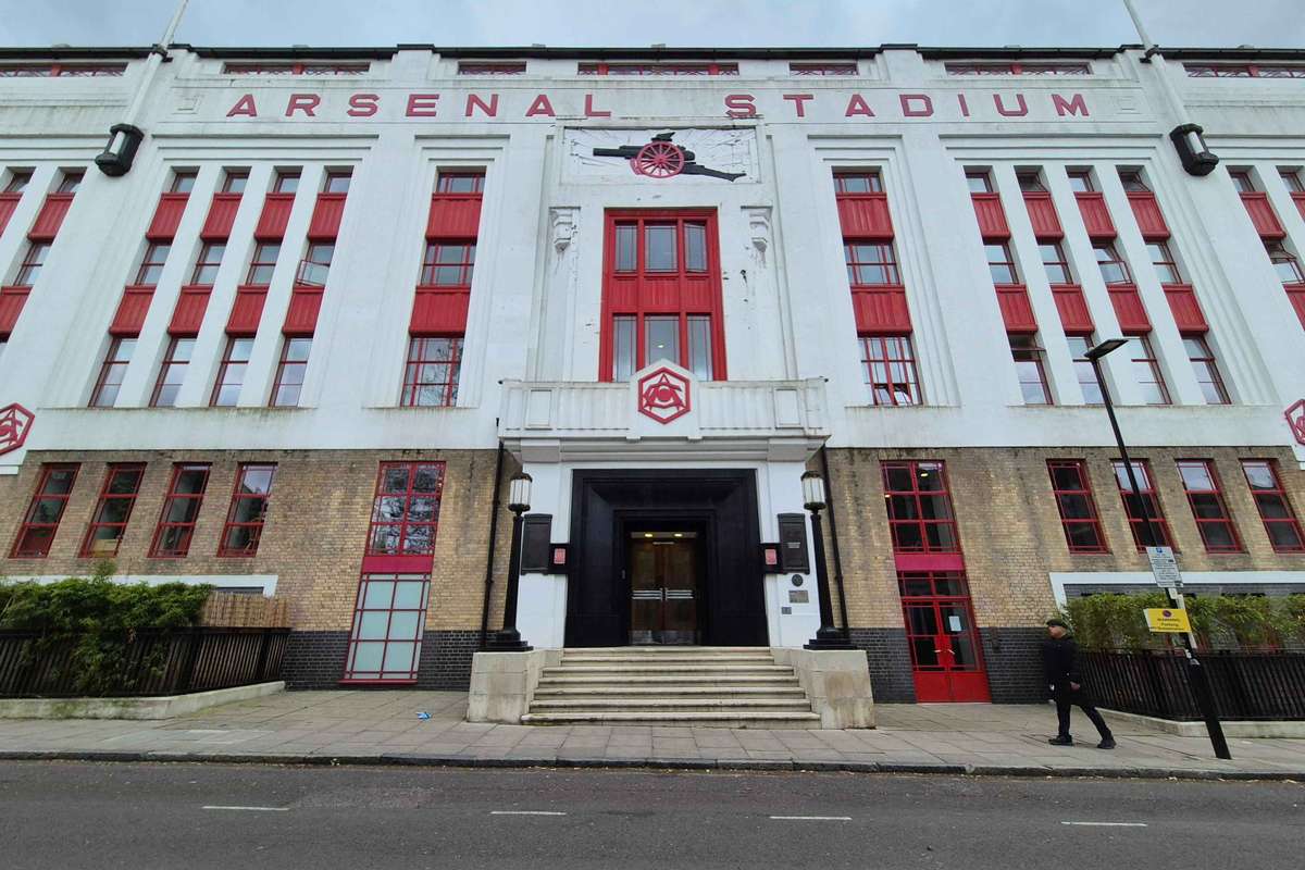 Bericht: Zwanzig Jahre danach, Highbury Stadion leuchtet in frischem Glanz