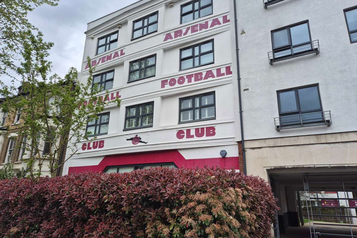 Veinte años mas tarde Highbury recupera su vitalidad