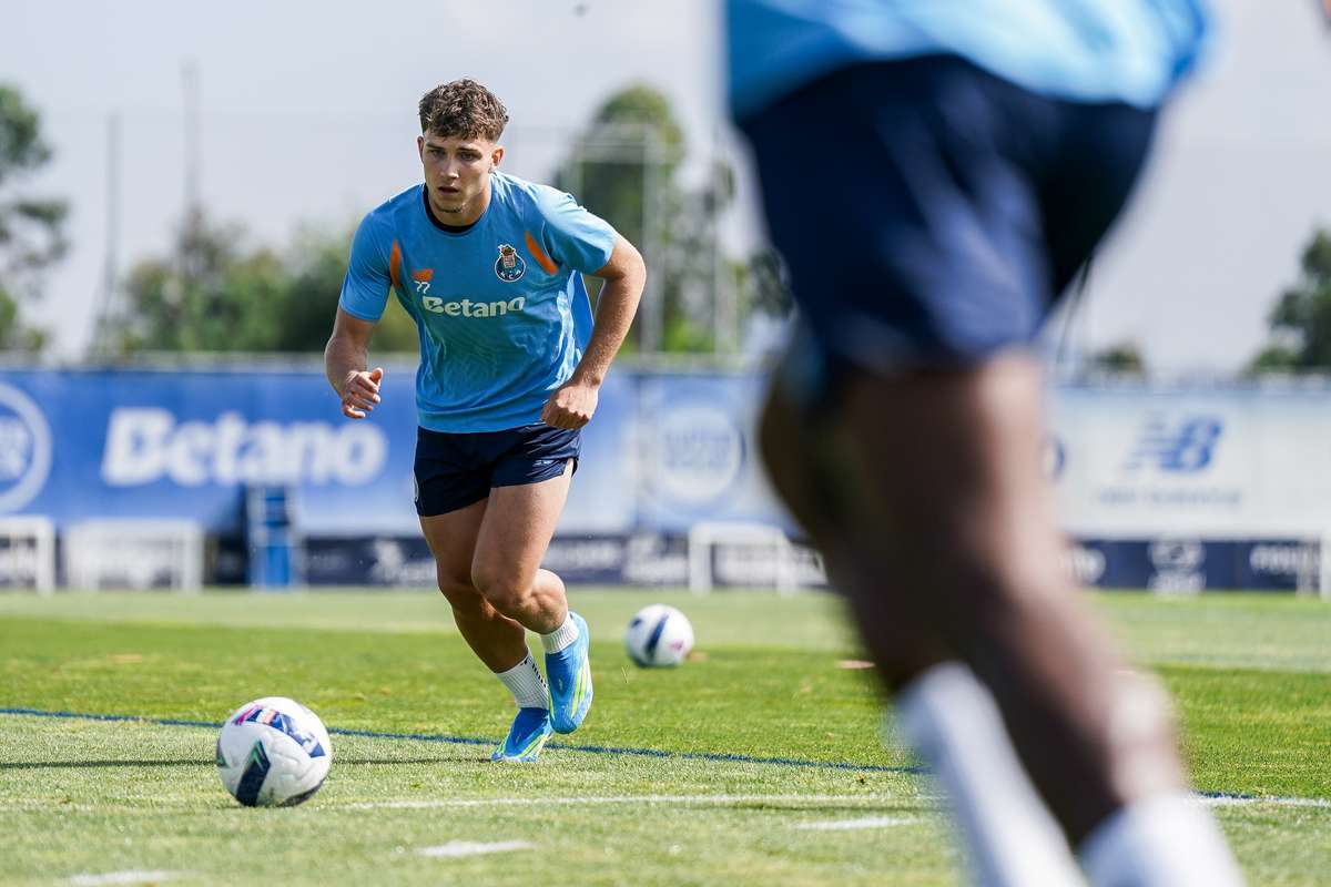 FC Porto volta aos treinos pós celebrações com Pietuszewski e elementos da B incorporados