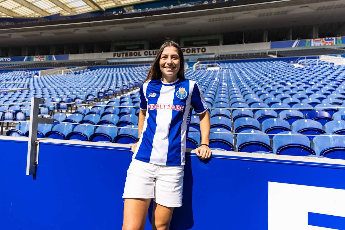 Feminino Ema Gonçalves prolonga acordo com o FC Porto