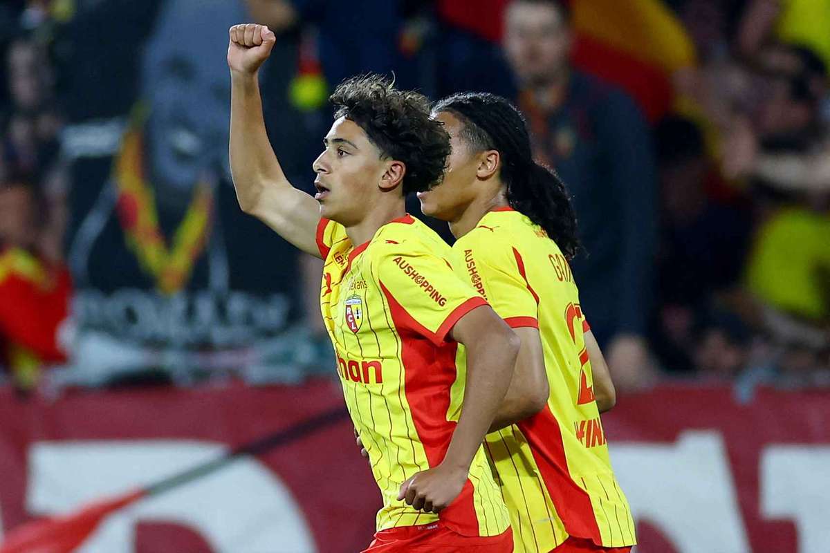 Ligue 1: Jovem luso realiza estreia fantástica e assegura triunfo do Lens por 1-0 contra o Nantes, que desce de divisão