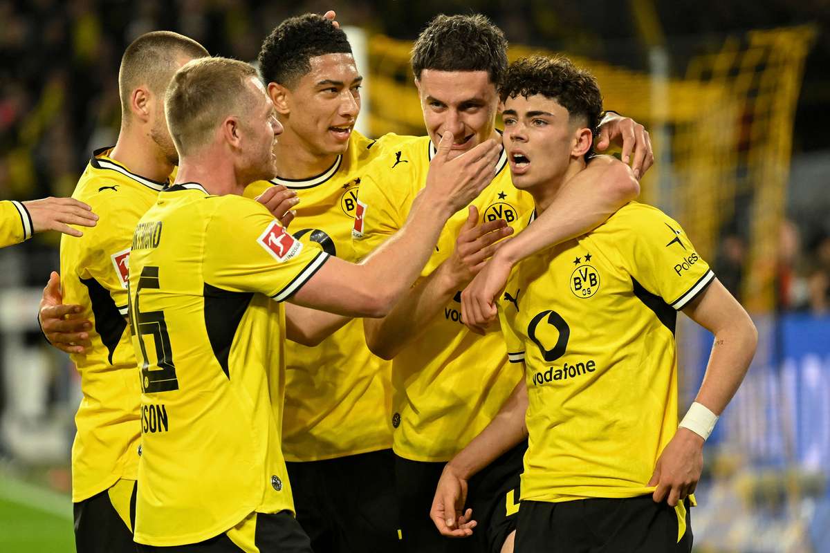 Borussia Dortmund derrota Eintracht Frankfurt e assegura segundo lugar na Bundesliga