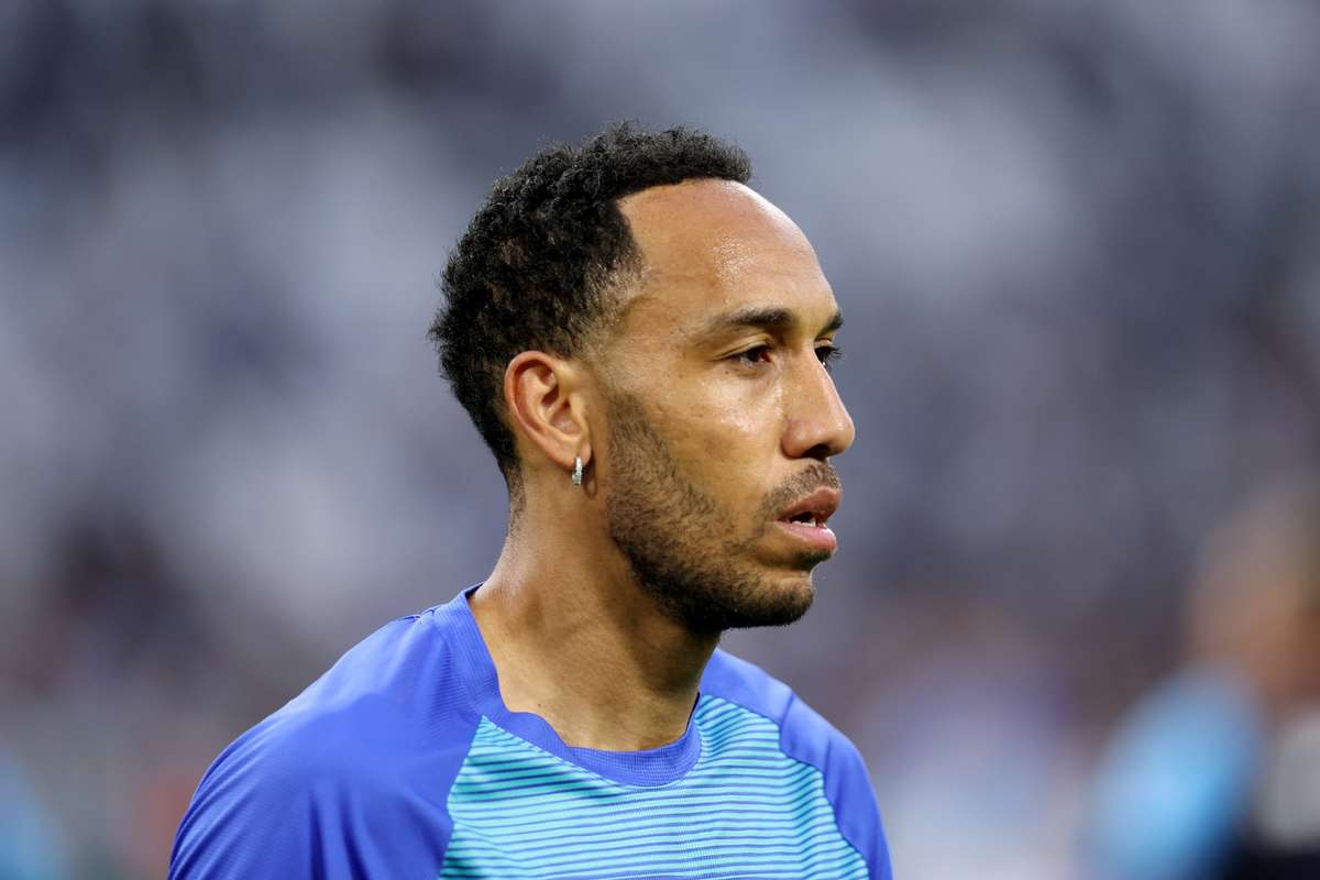 Pierre-Emerick Aubameyang exclu de leffectif de lOM suite à un incident avec un extincteur