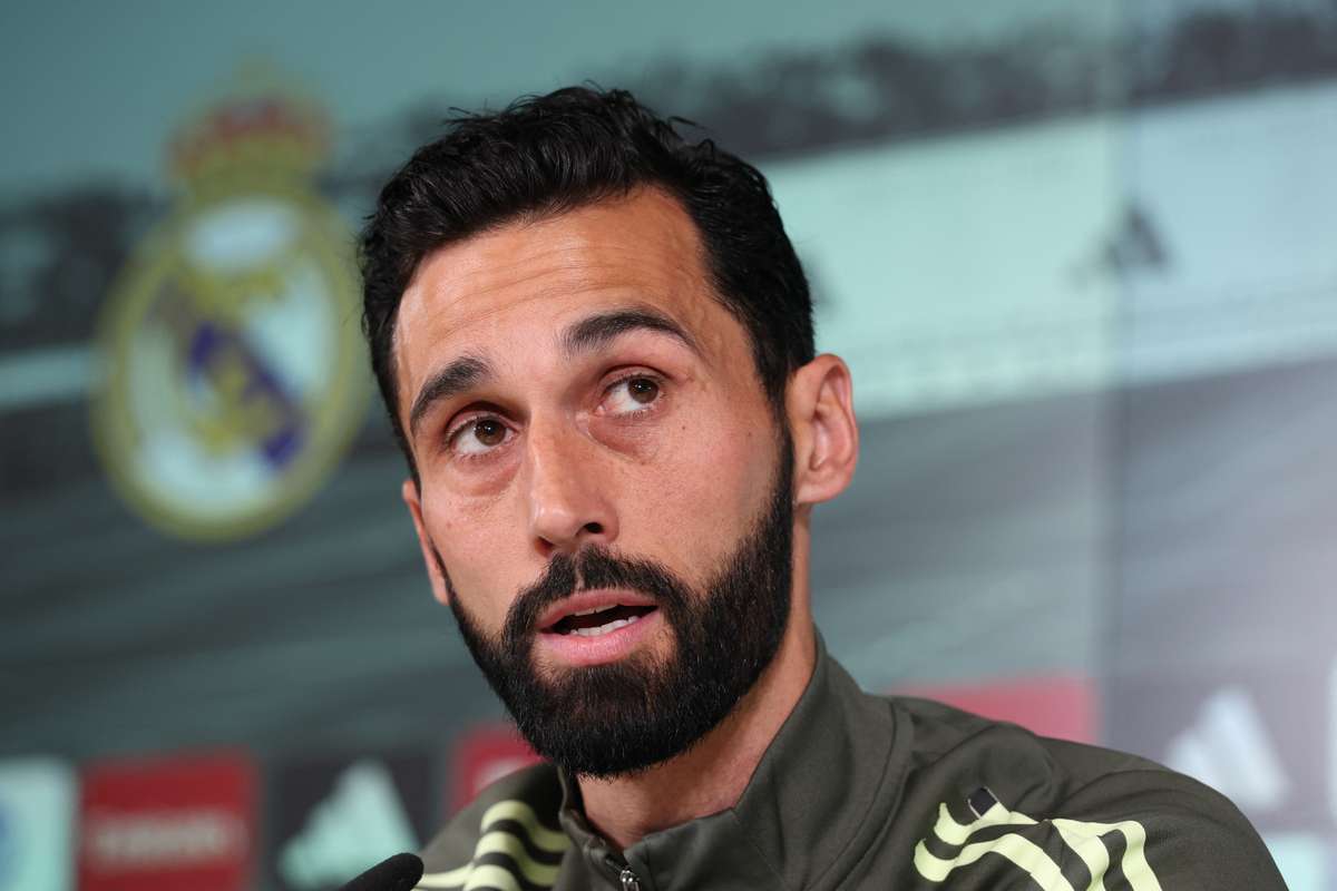 Pelatih Real Madrid Arbeloa Pastikan Tchouameni Masuk Skuad untuk El Clasico Kritik Bocoran dari Ruang Ganti