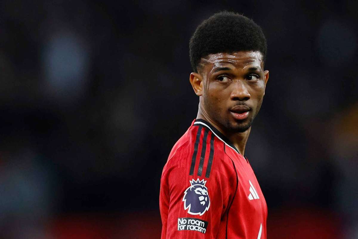Carrick elogia Amad Diallo mesmo com rumores ligados ao Sunderland: 'Não há razões para ele estar em baixo'