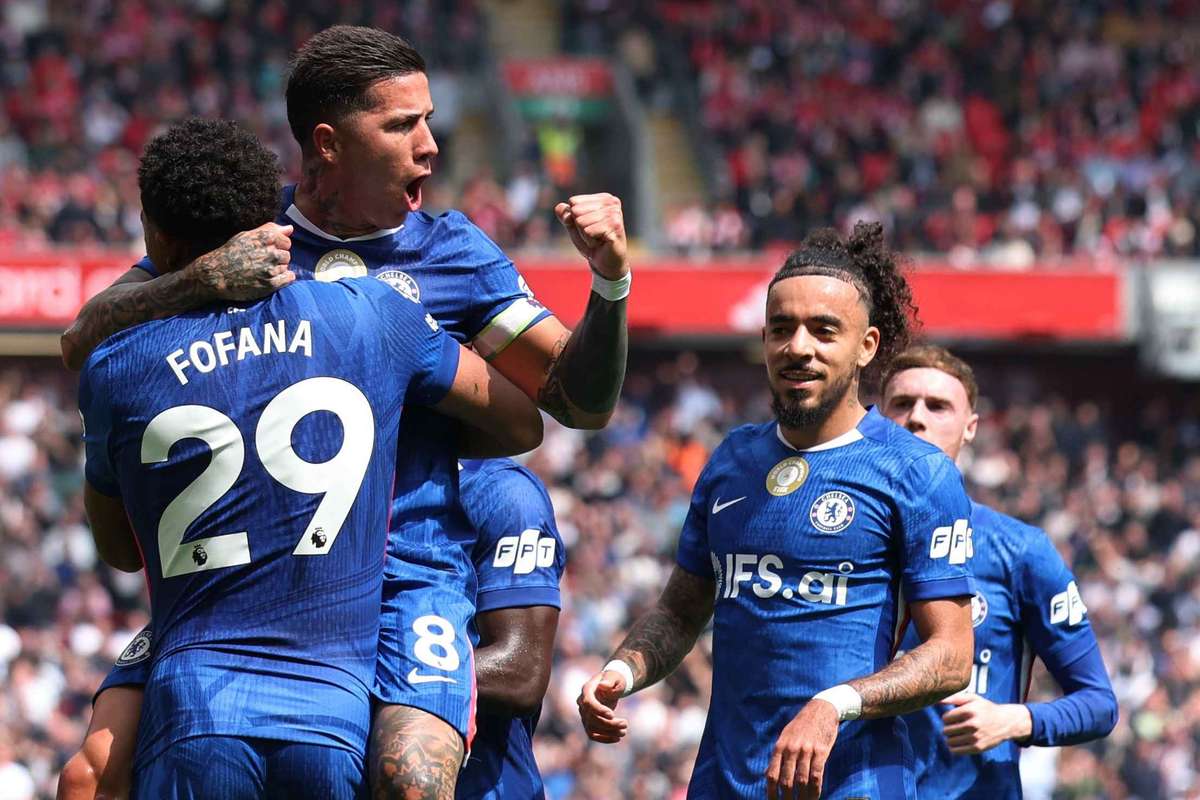 Enzo contribuye al Chelsea para romper la serie de derrotas con un empate frente al Liverpool (1-1)