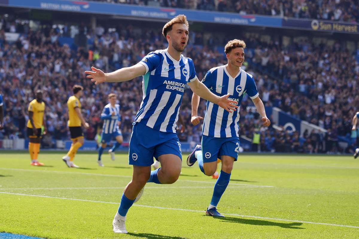 Brighton close in on European football with thrashing of relegated Wolves