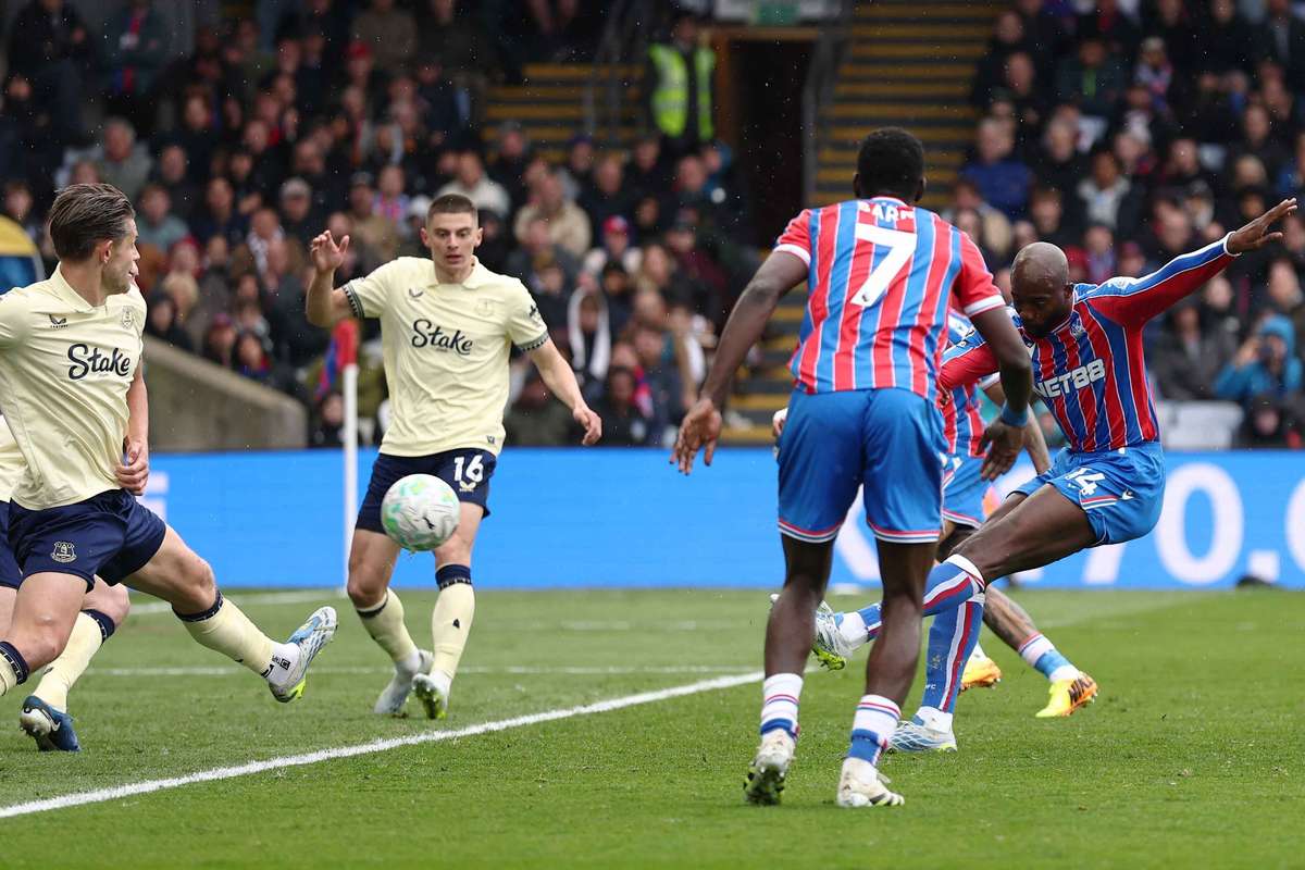Crystal Palace remonta en dos ocasiones y empata contra el Everton (2-2)