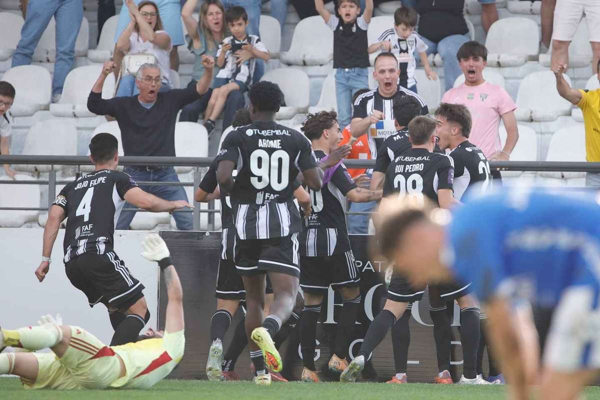 Liga 3: Amarante vence União de Santarém (1-0) e carimba histórica subida de divisão