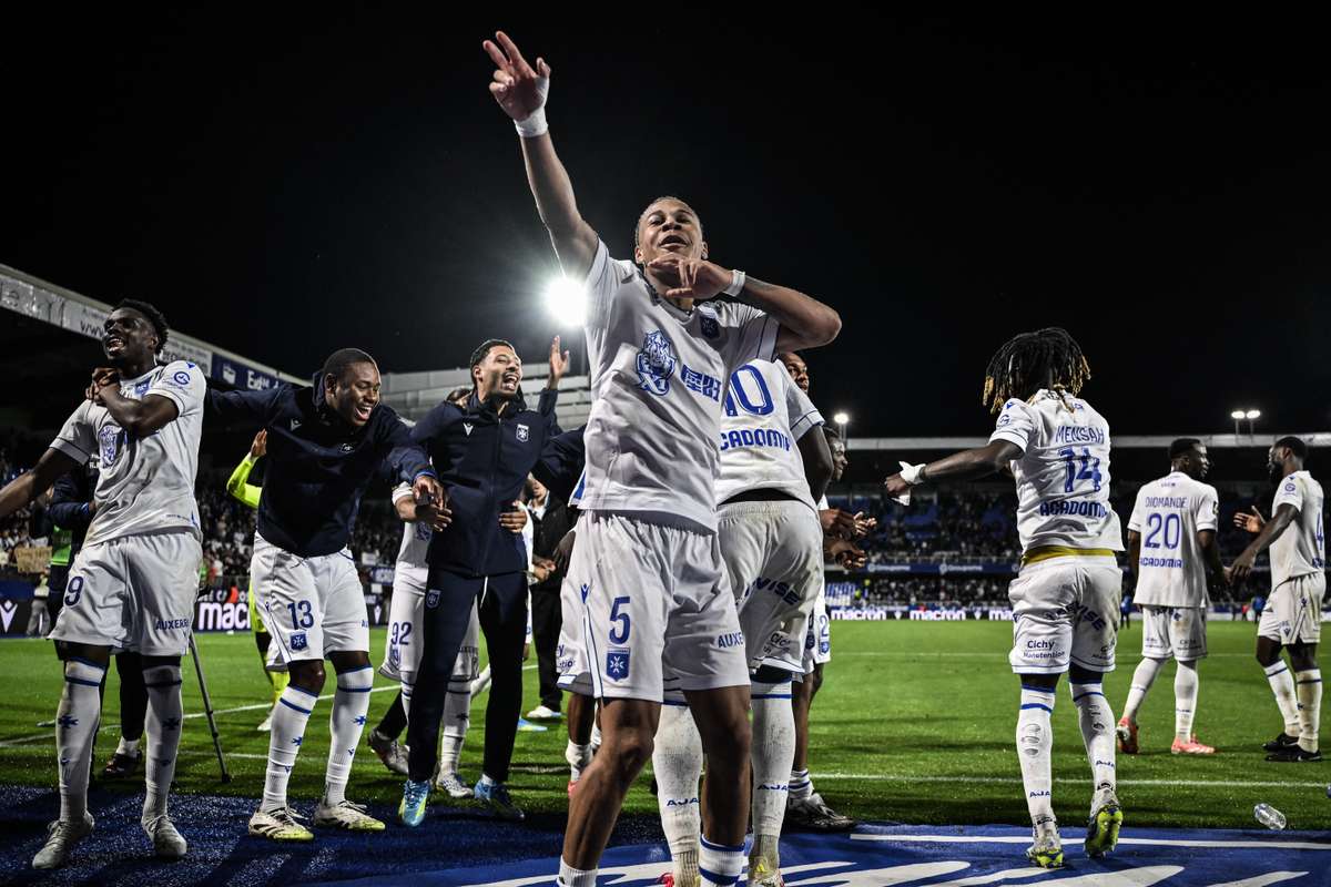 Auxerre quitte la zone de relégation Nice en barrage
